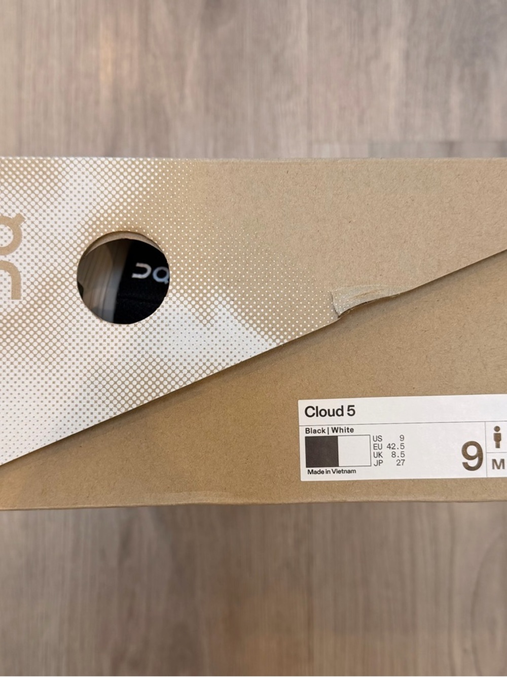 New On Running Cloud 5 - Size 9 - Picture 4 of 6